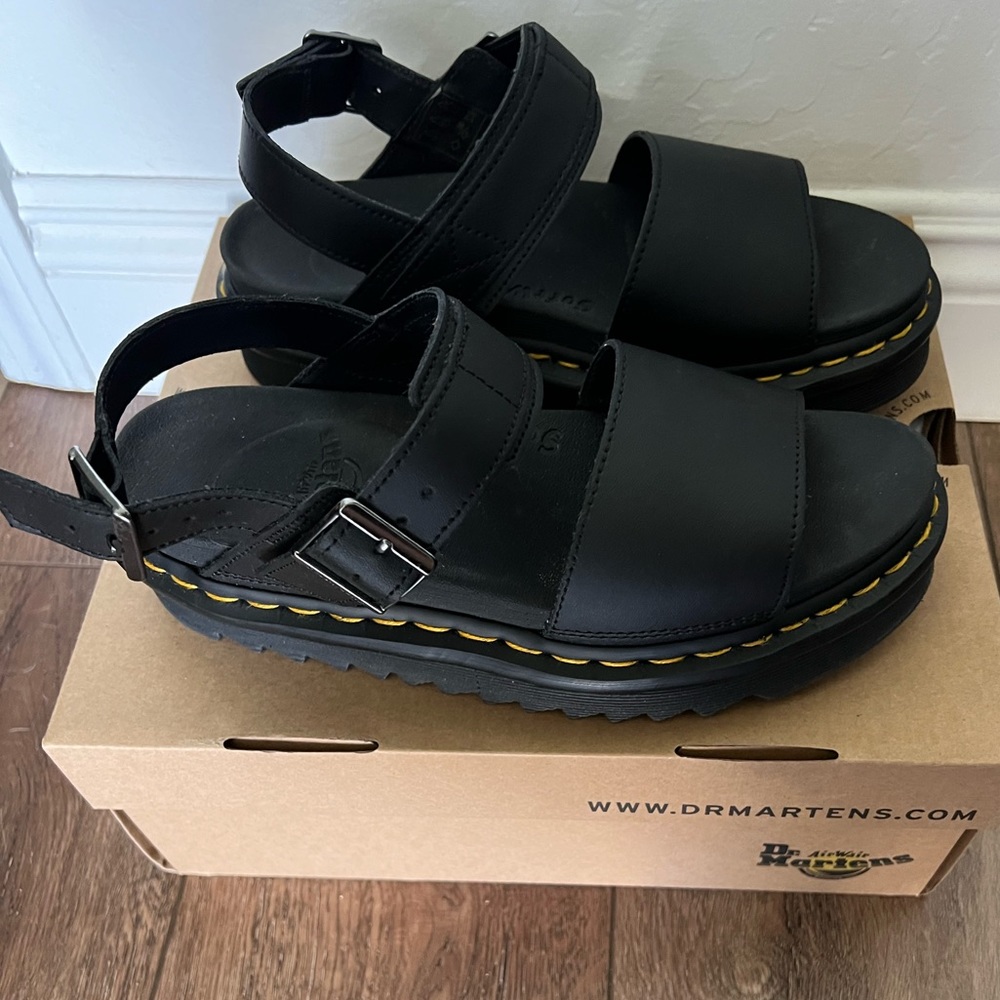 Voss Dr. Marten Platform Sandals - brand new